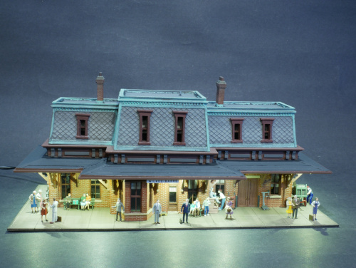 Diljak Colfax Street Station